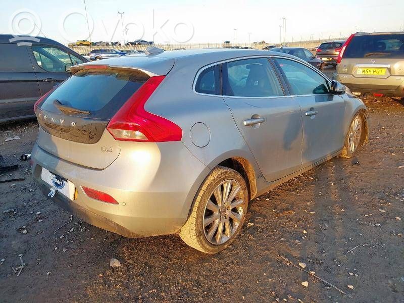 V40 S40, V40  31360888