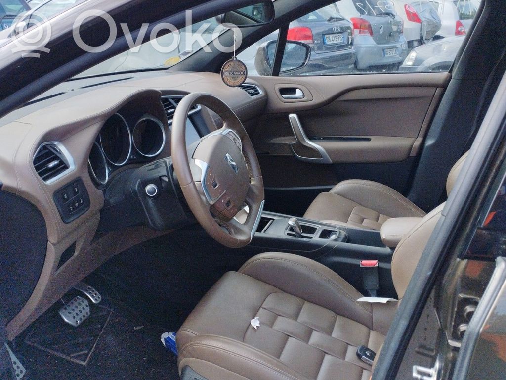 DS4 DS4  20DR26