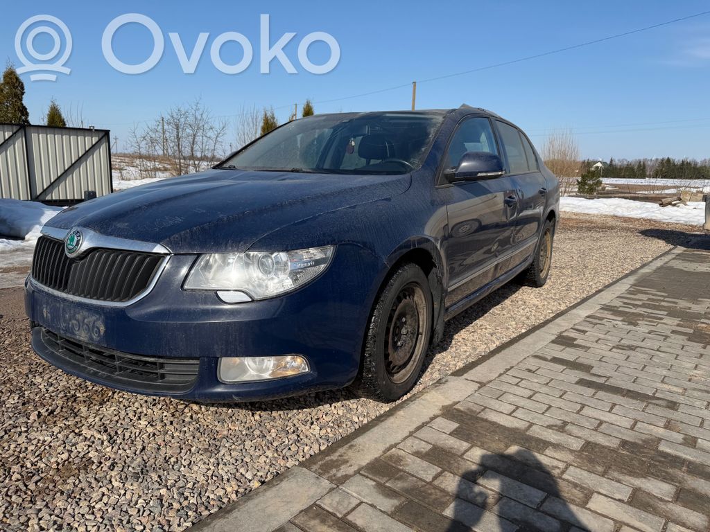 Superb B6 (3T) Superb  3783