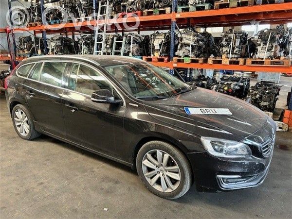 V60 V60, V60 Cross Country  D87PHEV
