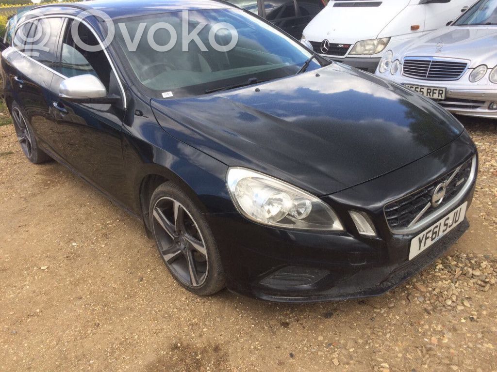 V60 V60, V60 Cross Country