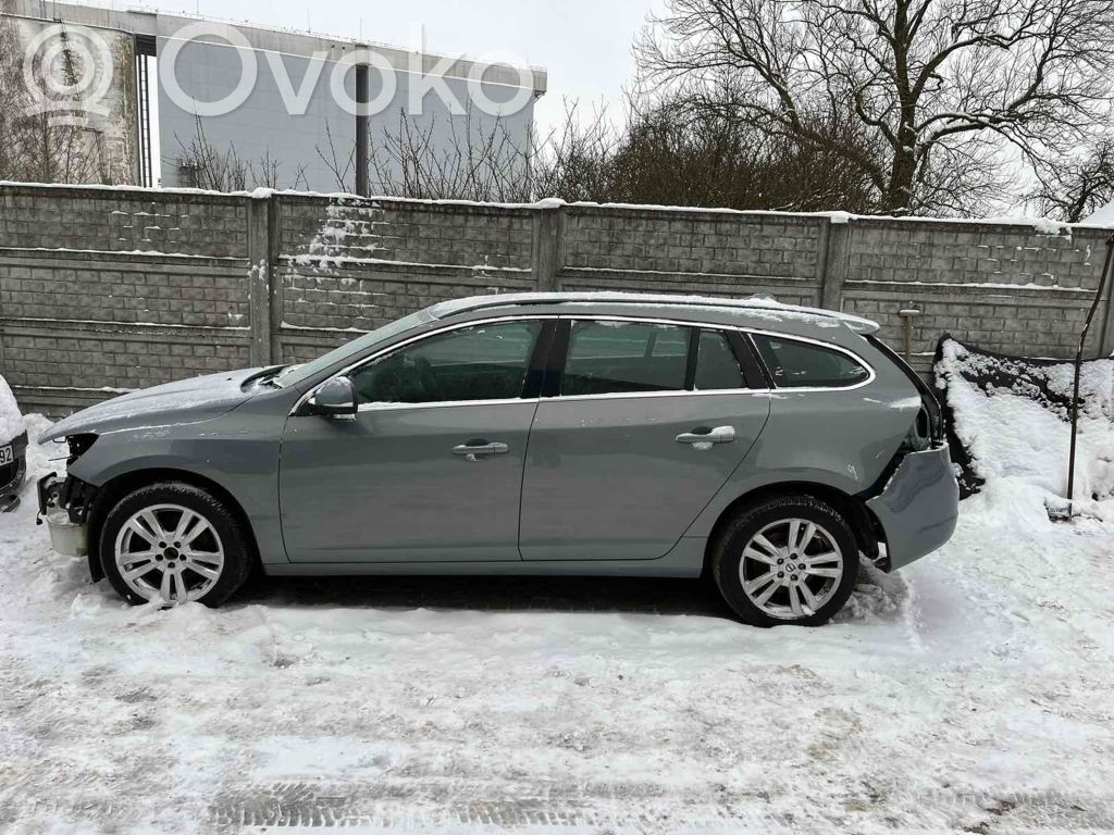 V60 V60, V60 Cross Country  31334542