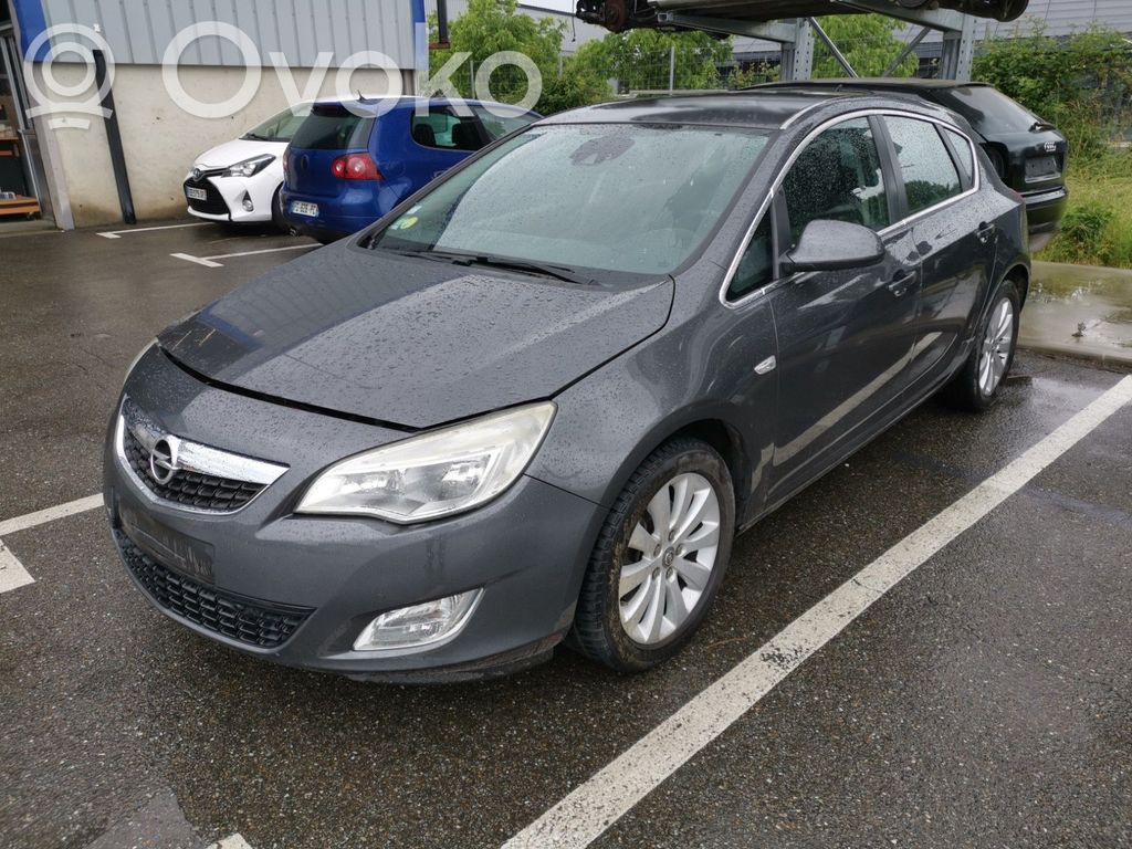 Astra J Astra  13248545