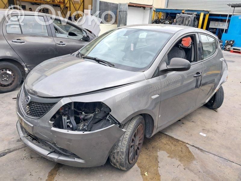 Ypsilon Ypsilon  46348898