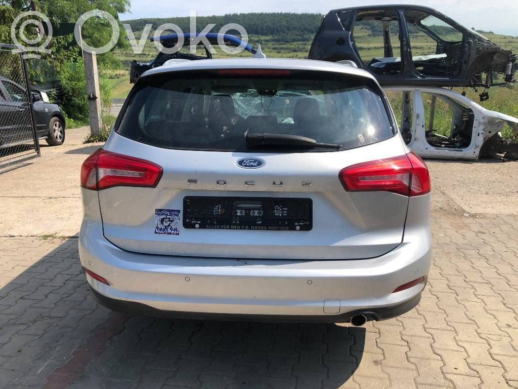 Focus Focus  JX7B3600