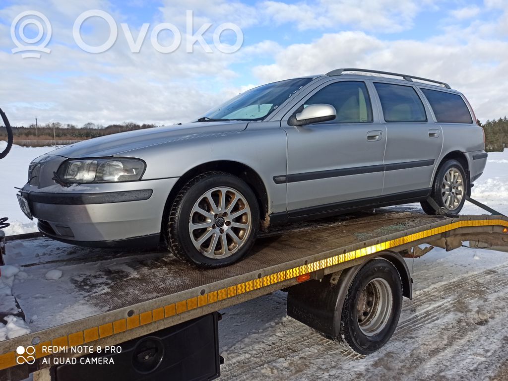 V70 S70, V70, V70 XC  P8689216