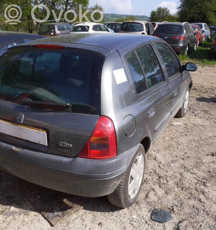 Clio II Clio  8200942408