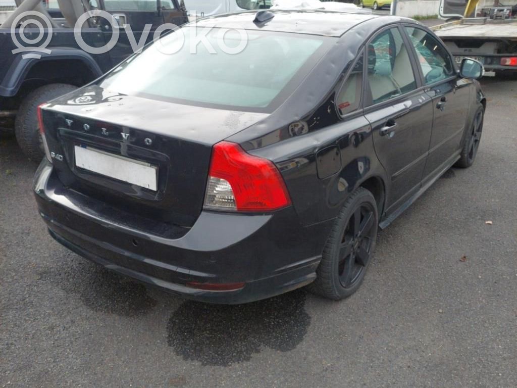 S40 S40, V40