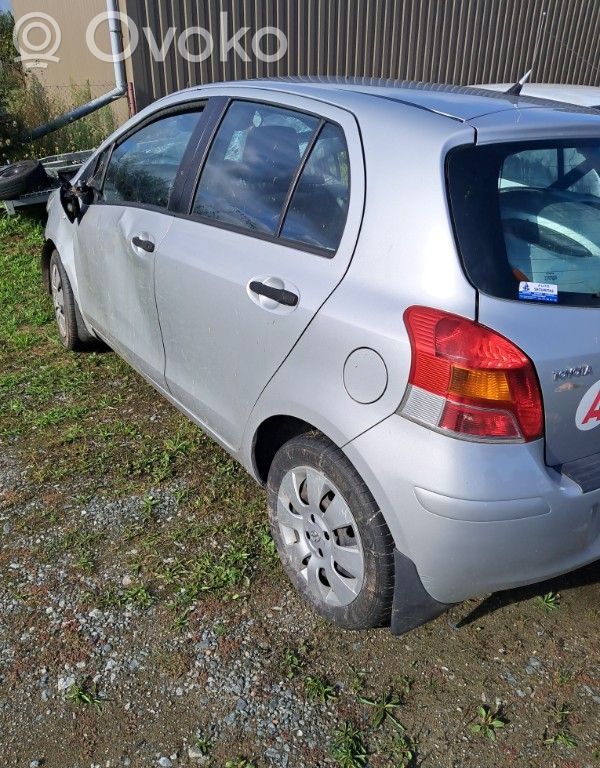 Yaris Yaris  896610DB21