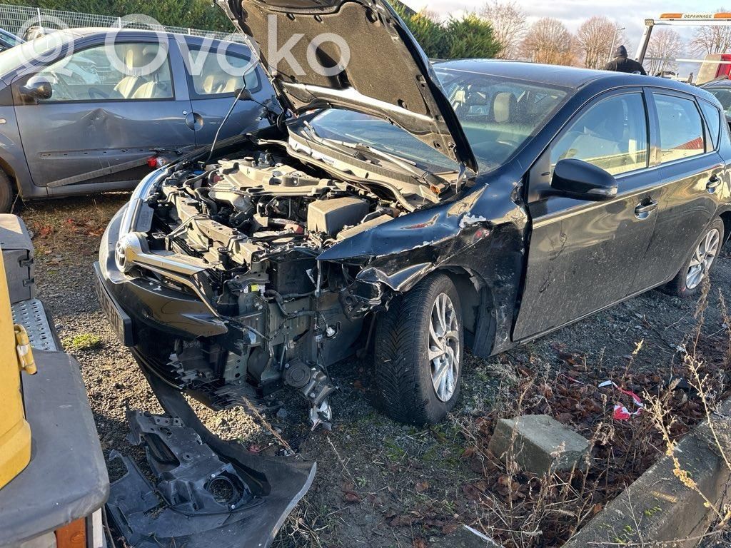 Auris E180 Auris  270600Y230