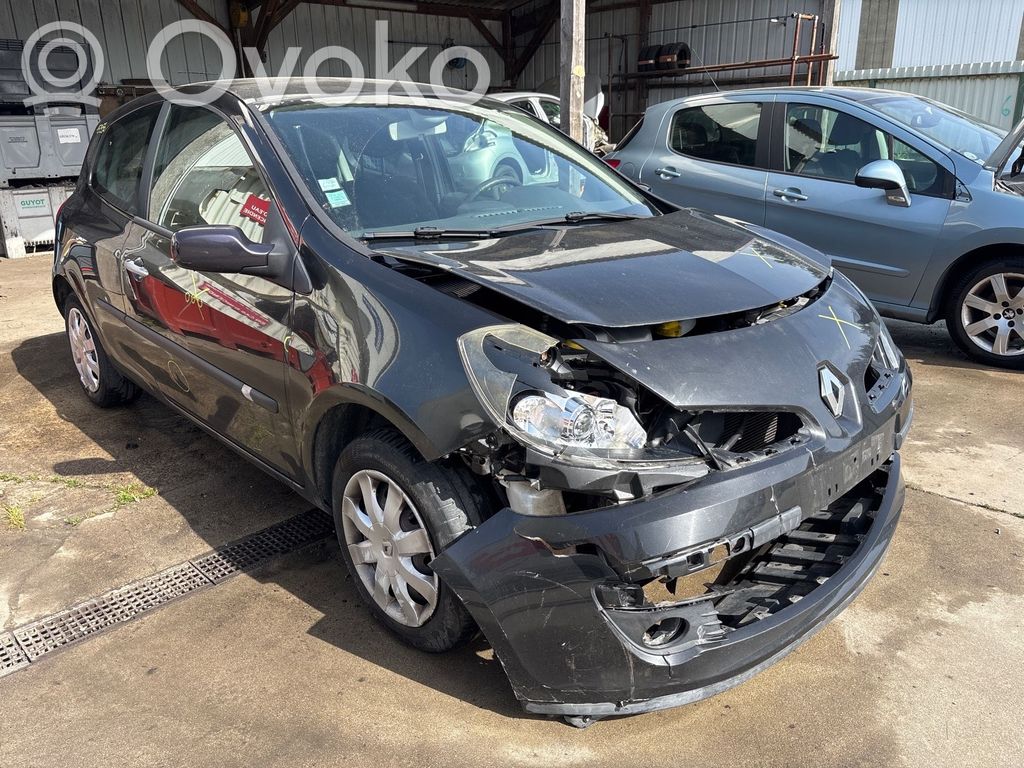 Clio III Clio  8201092083