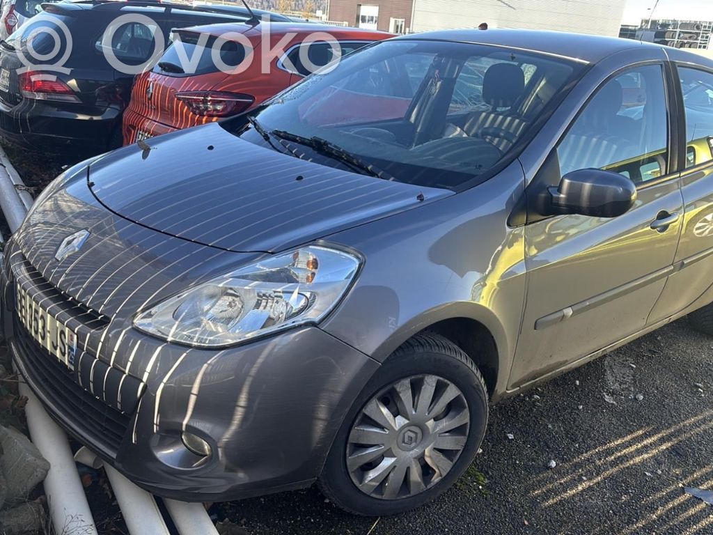 Clio III Clio  8201054131