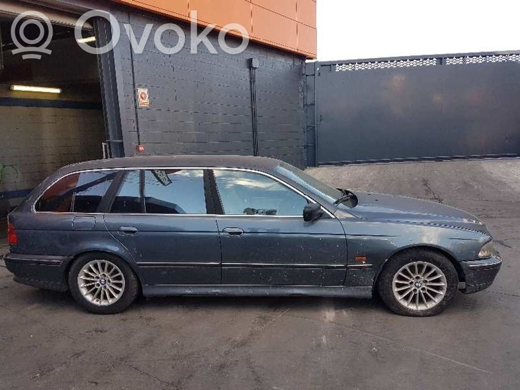 5 E39 Series 5  8371324