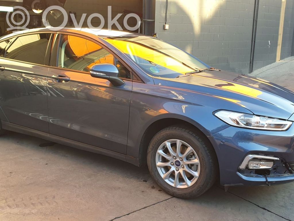 Mondeo MK V Mondeo  048820