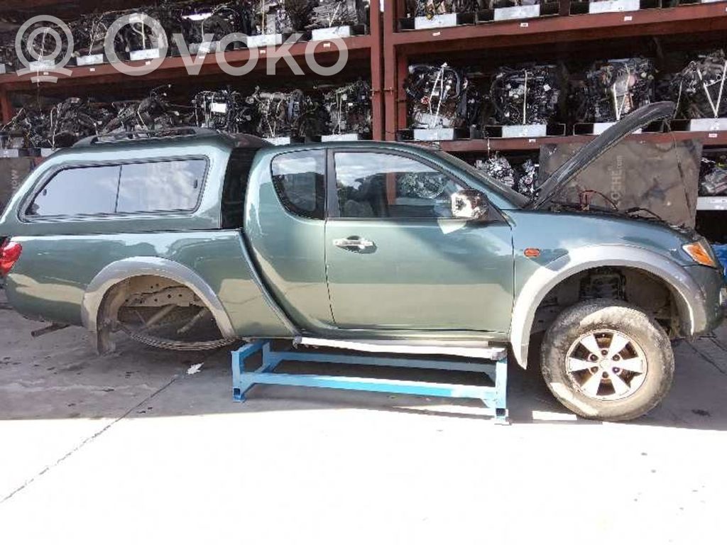 L200 L200, L300, L400 Space Gear  MD342751