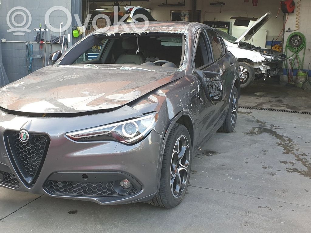 Stelvio Stelvio  46349697