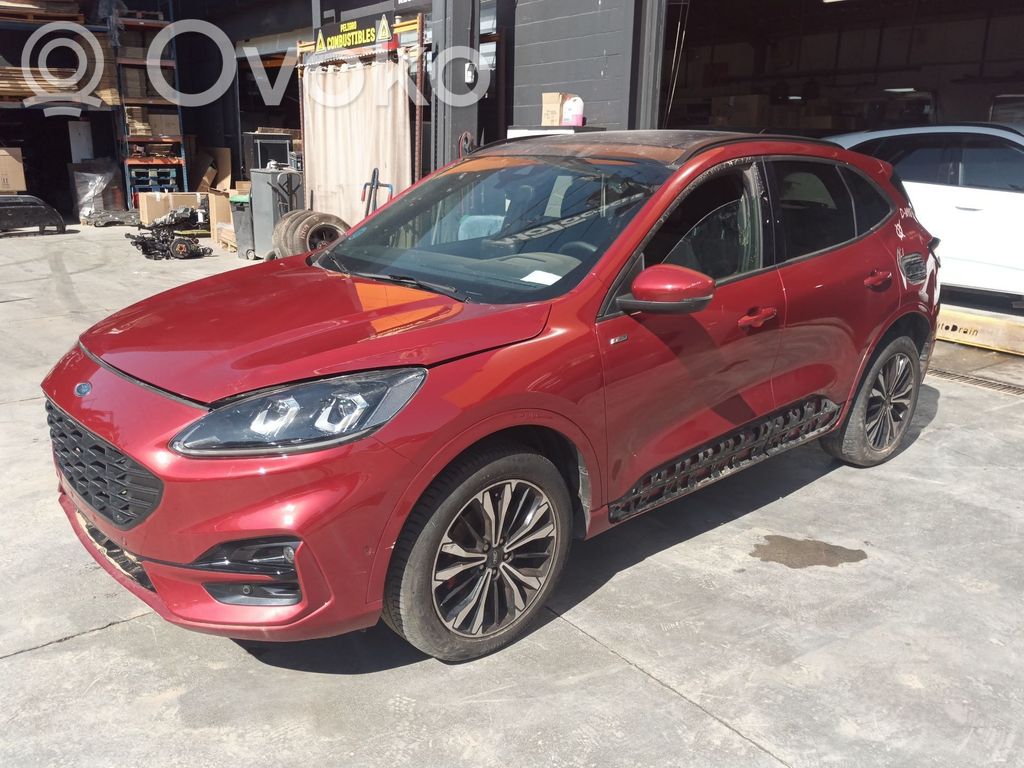 Kuga III Kuga  LX617M121HB