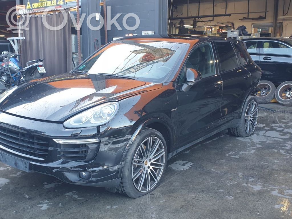 Cayenne (92A) Cayenne  7P5945702B
