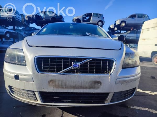 S40 S40, V40