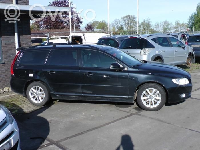 V70 S70, V70, V70 XC  P31387311