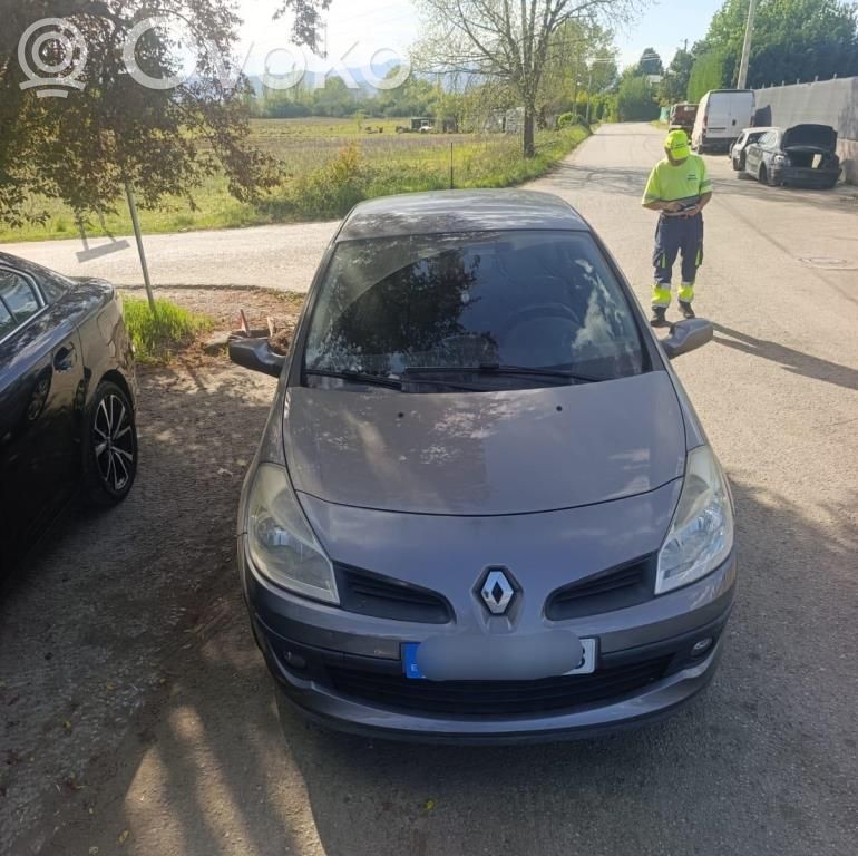 Clio III Clio  8200383473