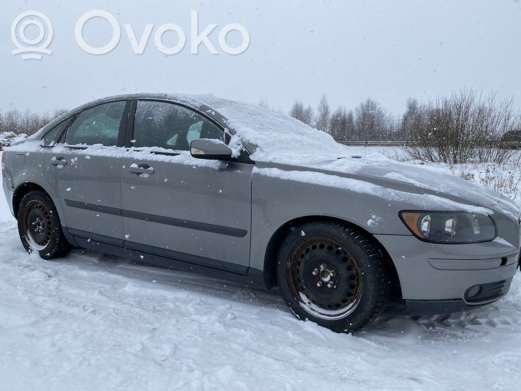 S40 S40, V40