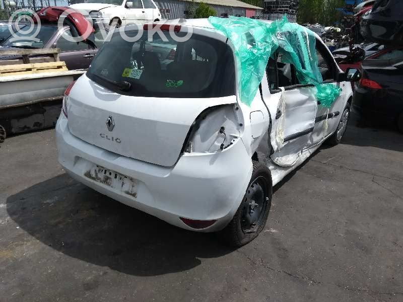 Clio III Clio  8200495791