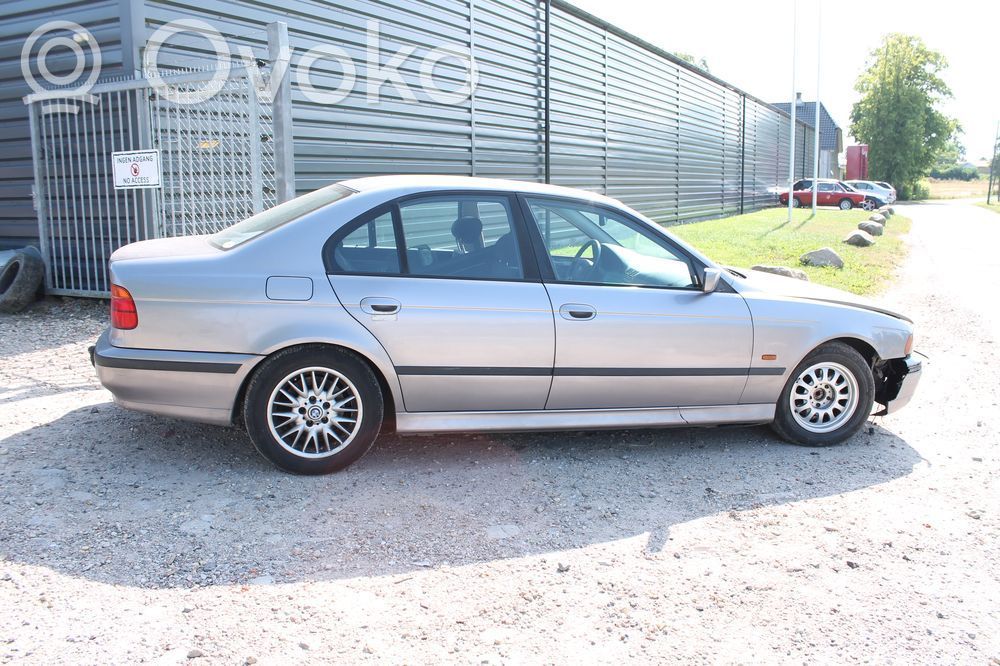 5 E39 Series 5  62106942225