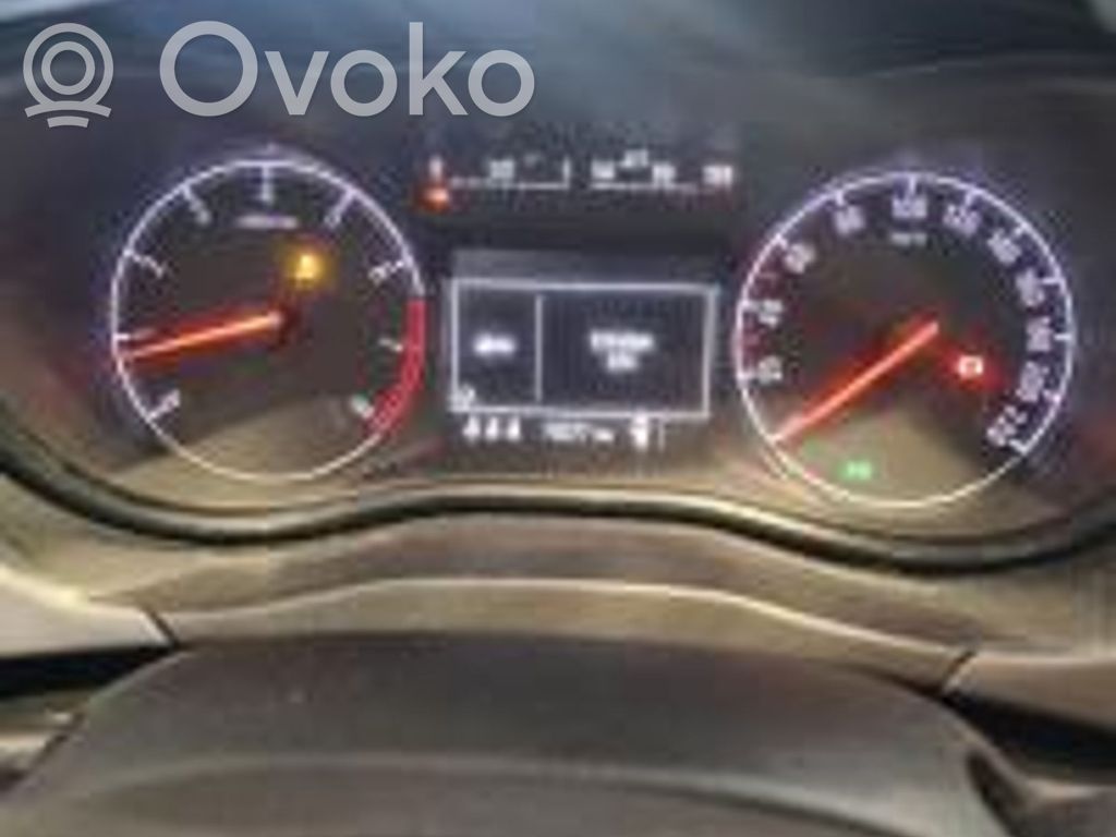 Corsa E Corsa  25200067