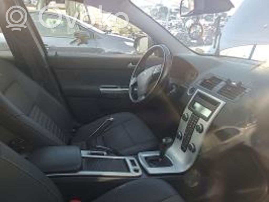 V50 V50  30793527