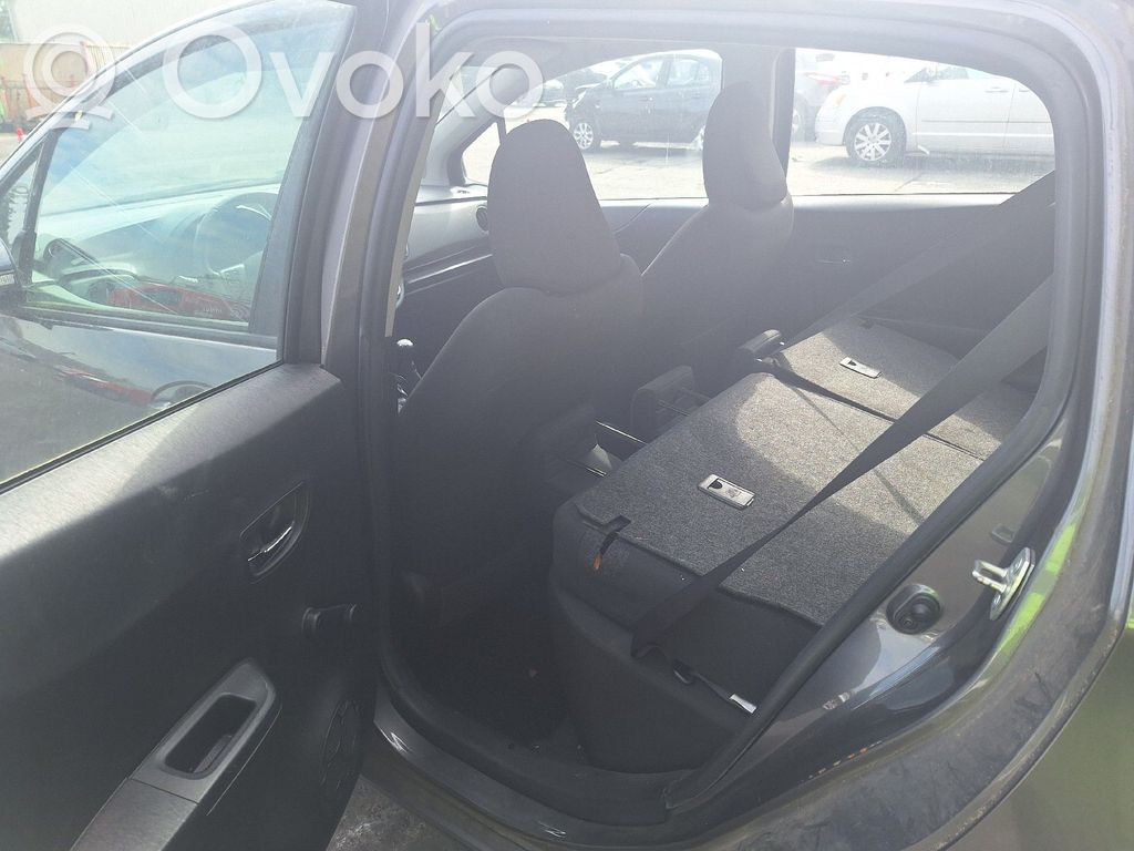 Yaris Yaris  670050D111