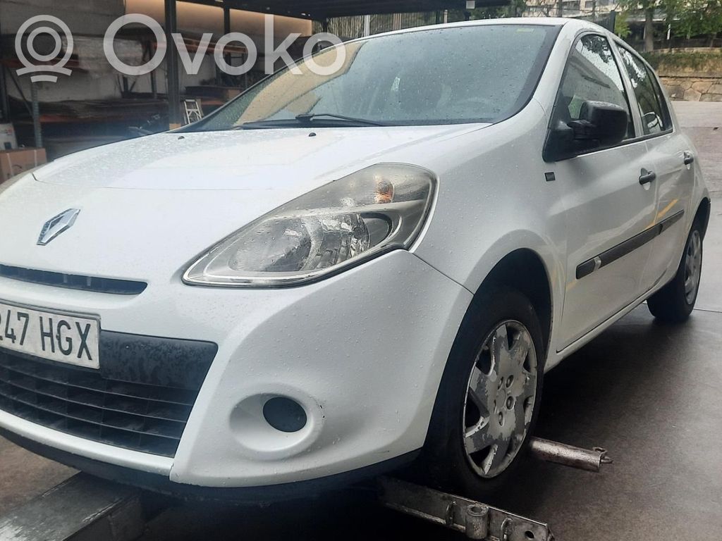 Clio III Clio  8200892495B