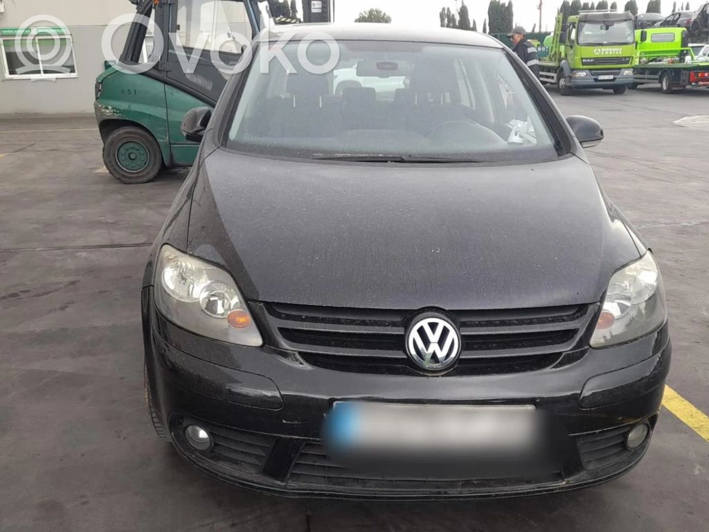Golf Plus Golf  5M0831105E