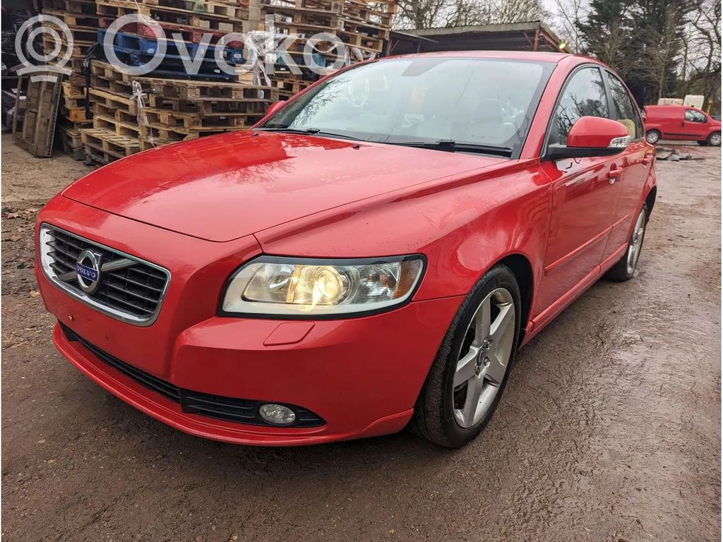 S40 S40, V40