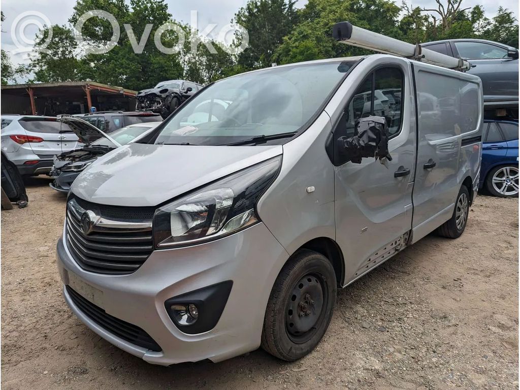 Vivaro Vivaro  R9M408