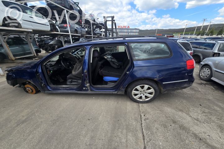 PASSAT B6 Passat  3C0880682