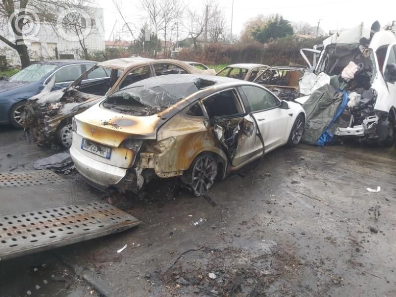 Model 3 Tesla Model 3  164384600A