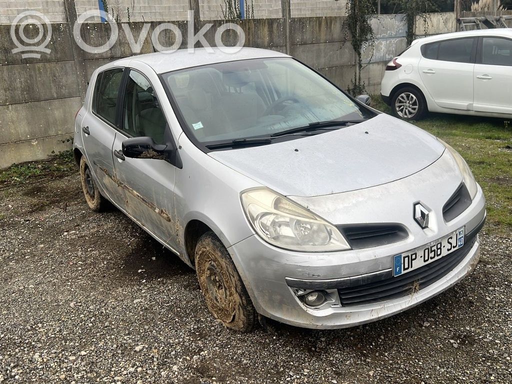 Clio III Clio  8200459960