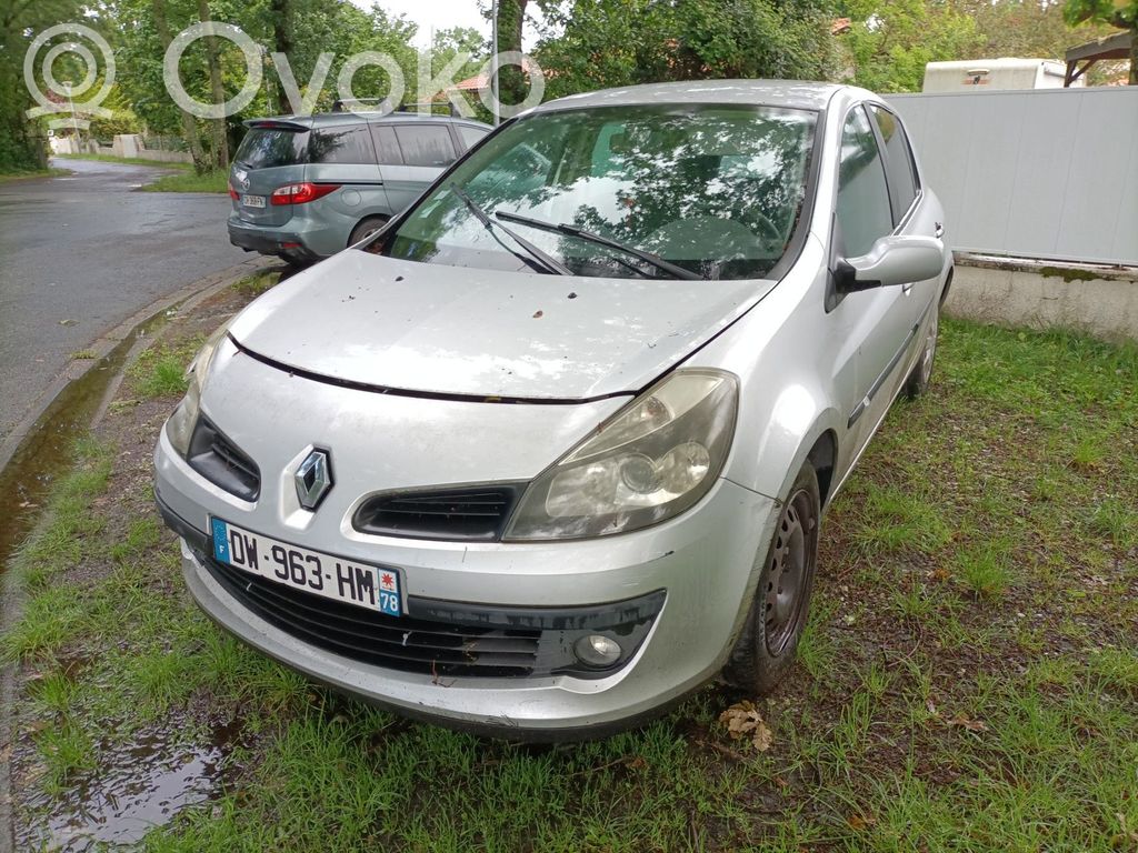 Clio III Clio  8200213146