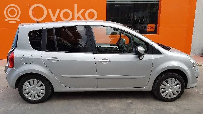 Modus Modus  8200896153
