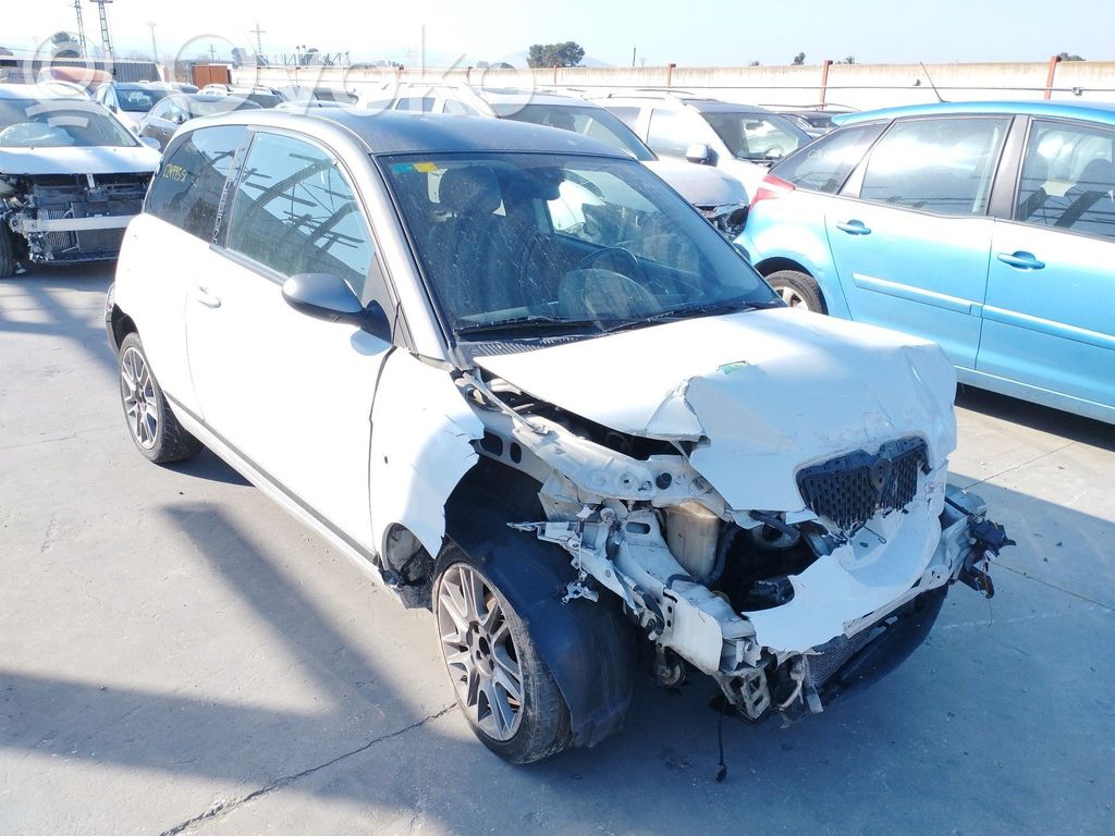 Ypsilon Ypsilon  843A2000