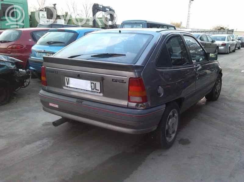 Kadett E Kadett  90243184