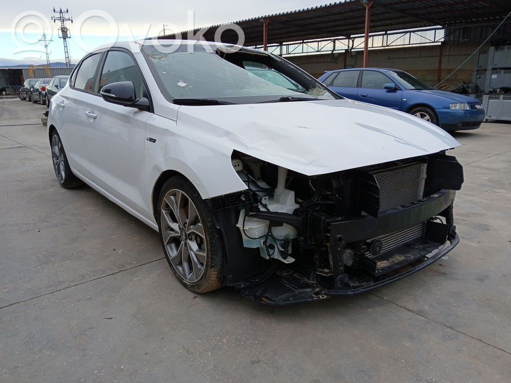 i30 i30  77003G4700