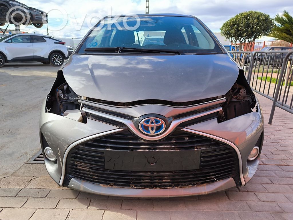 Yaris Yaris  670010D230