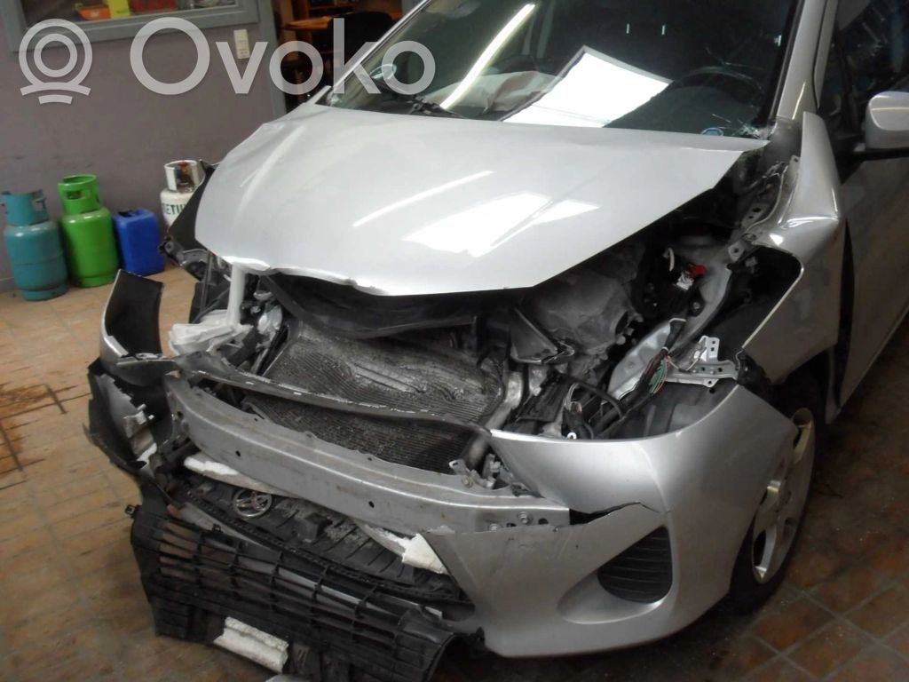 Yaris Yaris  8946752080