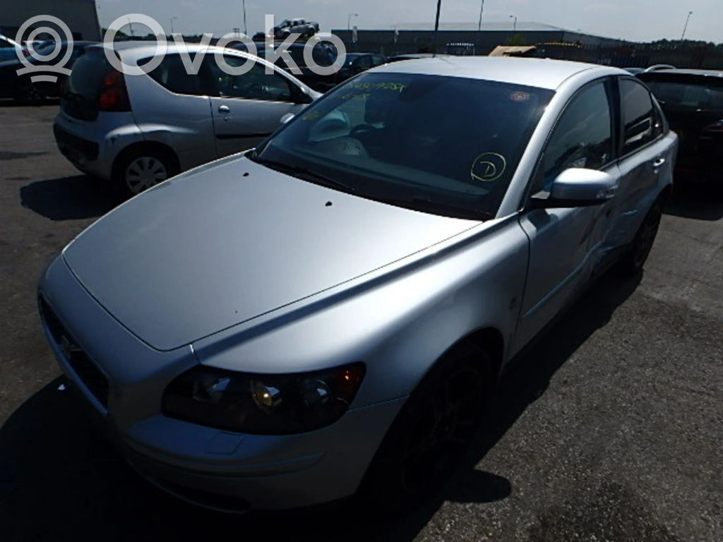 S40 S40, V40
