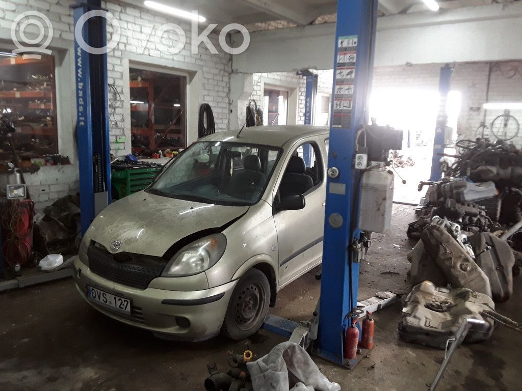 Yaris Verso Yaris Verso  8917352010