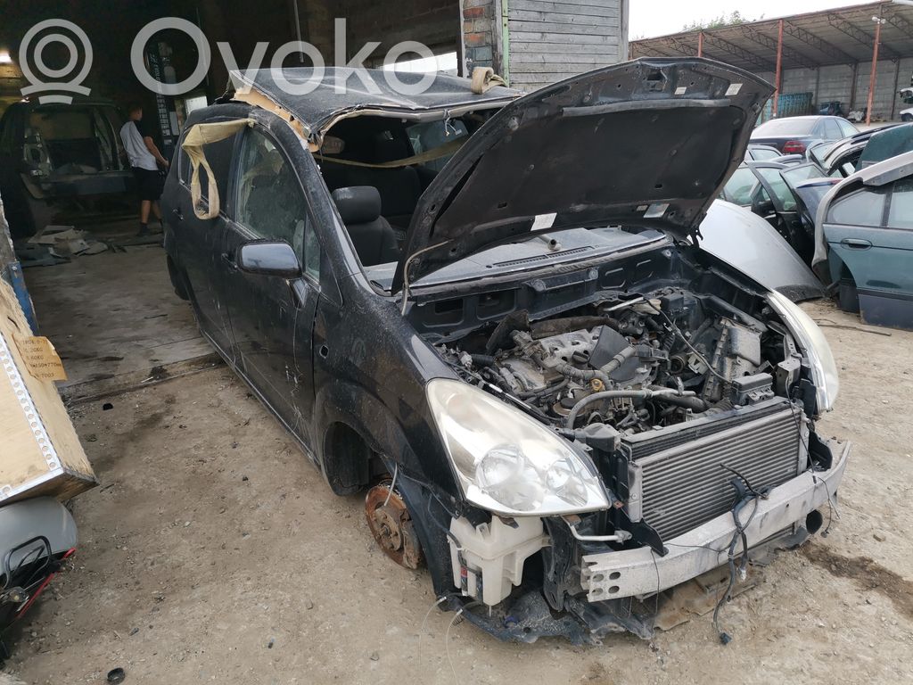 Corolla Verso AR10 Corolla Verso  692060F010