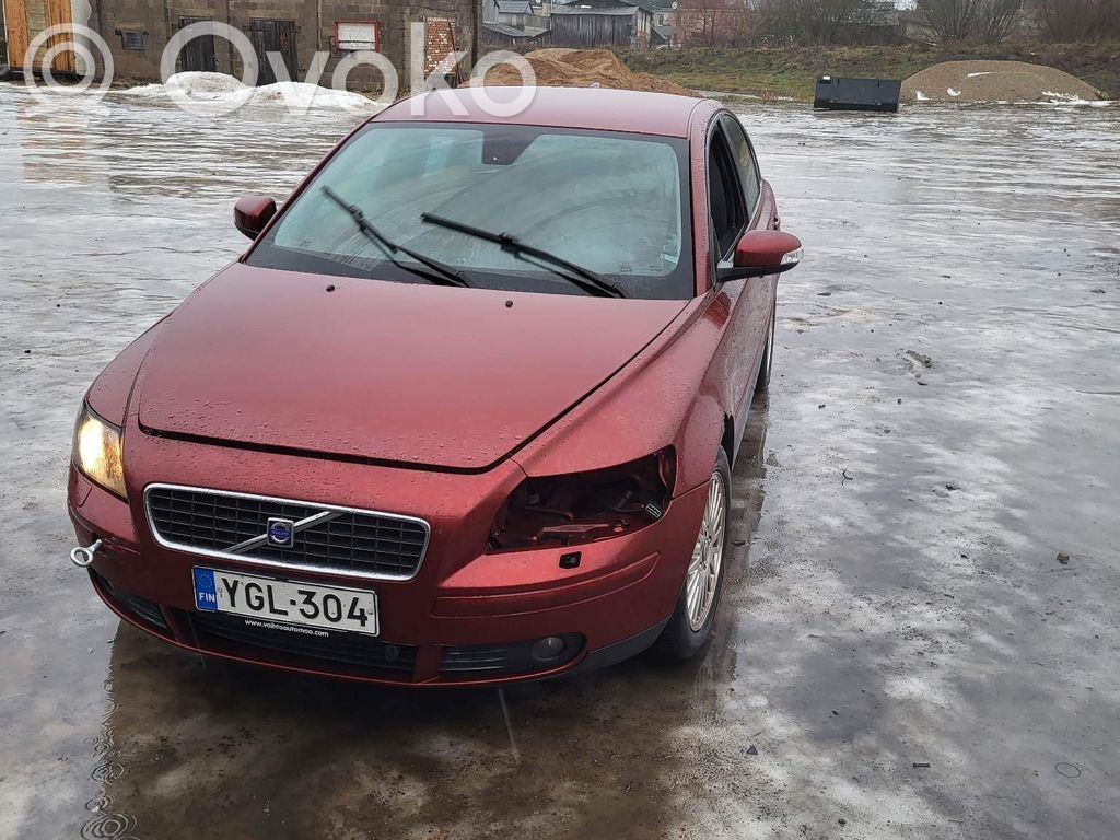 S40 S40, V40