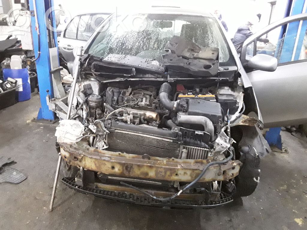 Yaris Yaris  886500D180